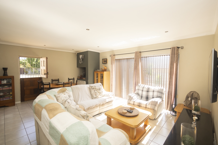 4 Bedroom Property for Sale in Rouxville Western Cape